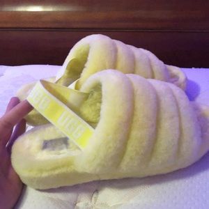 UGG Fluff yeah slippers